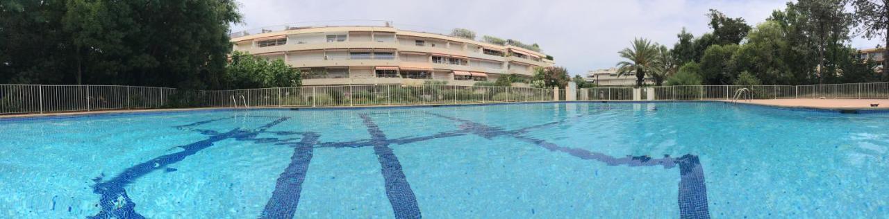 Brigitte Studio Centre Saint Tropez Parking Piscine Wifi Vue Mer Bagian luar foto
